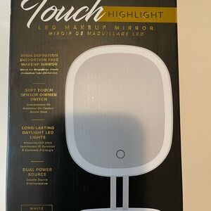 Touch Highlight LED Makeup Mirror - White